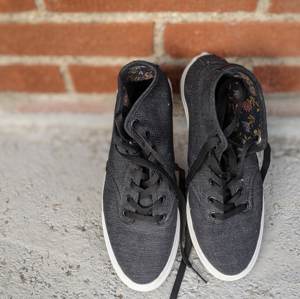 Vans size 7.5 lace up sneakers